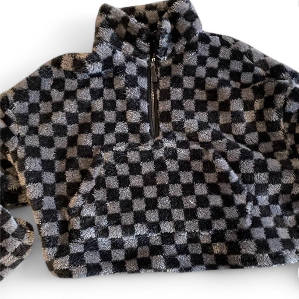 NWT No Boundaries Women’s Checkered Fleece Sweater - Black and Gray